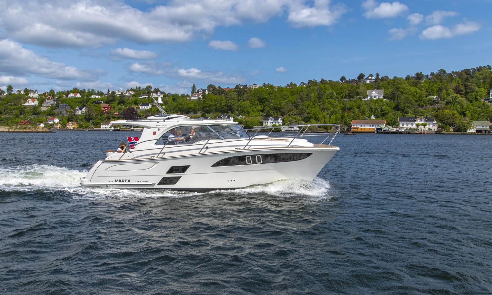 MAREX 310 Sun Cruiser exterior and deck photograph 29