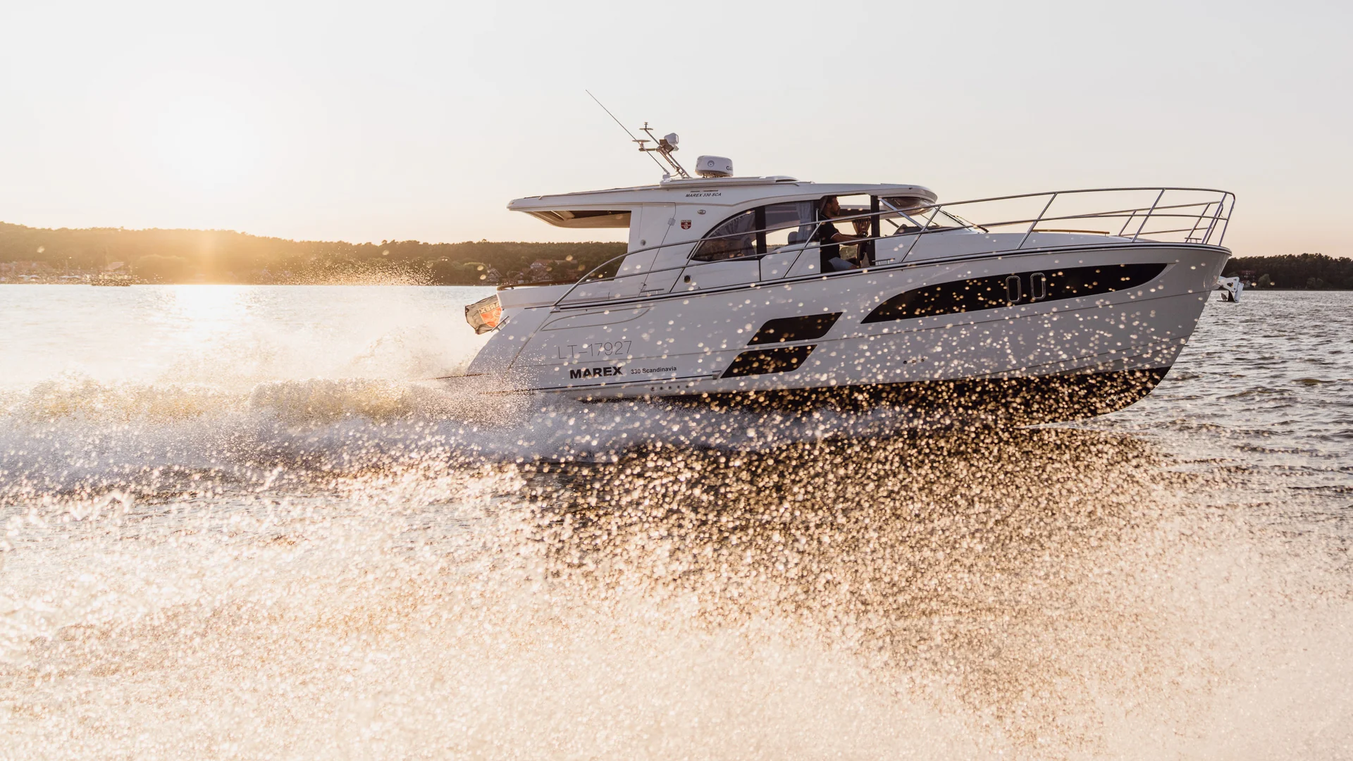 MAREX 330 Scandinavia exterior photograph 9
