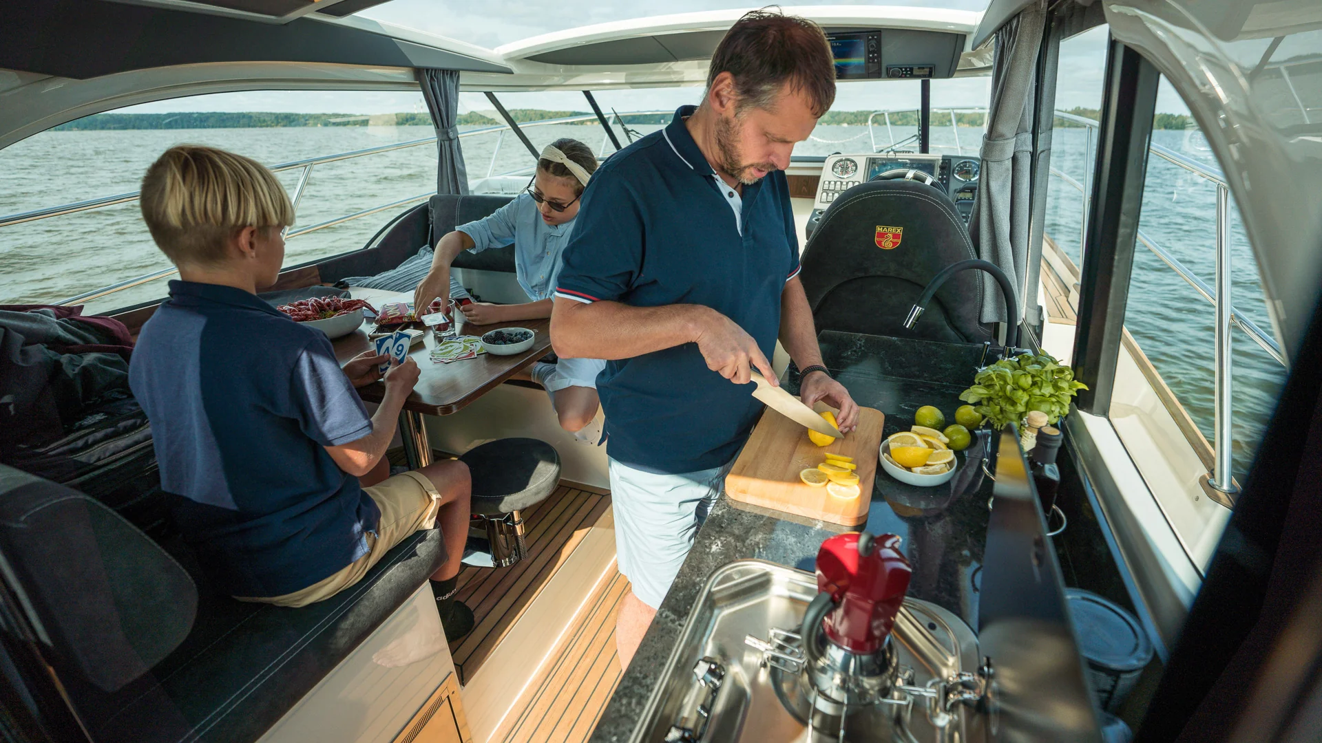 MAREX 330 Scandinavia Scandinavian interior construction