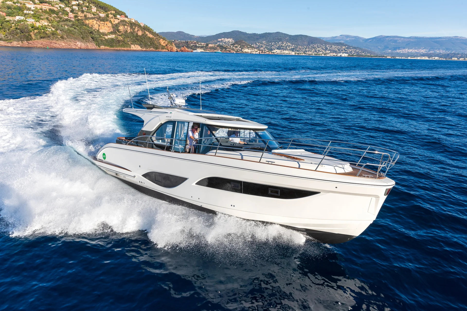 MAREX 440 Gourmet Cruiser exterior photograph 12