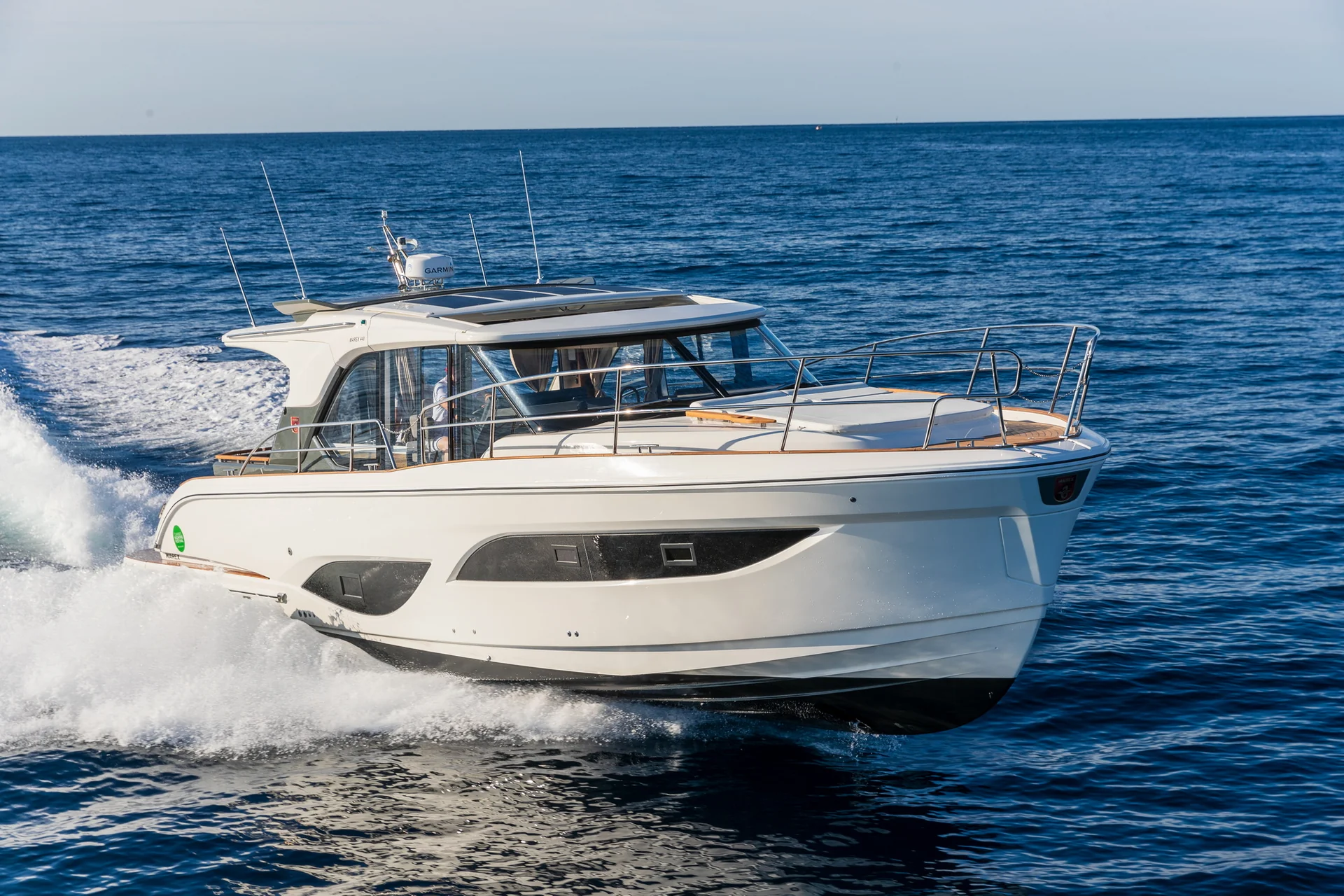 MAREX 440 Gourmet Cruiser exterior photograph 16