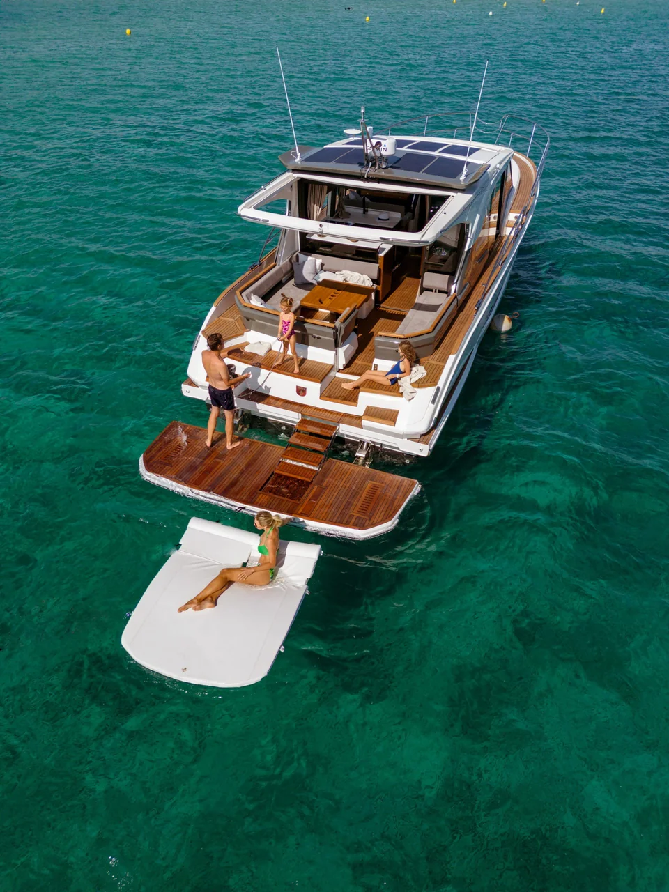 MAREX 440 Gourmet Cruiser exterior photograph 18