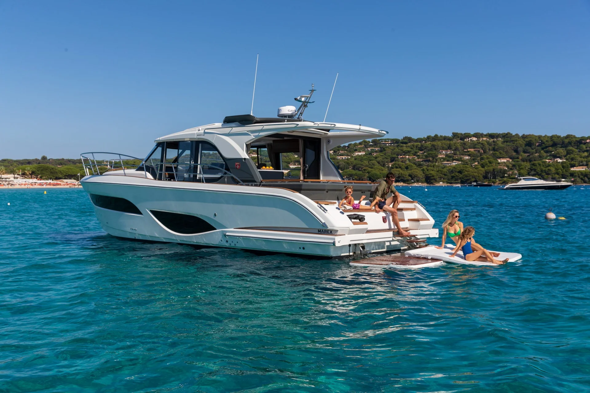 MAREX 440 Gourmet Cruiser exterior photograph 22