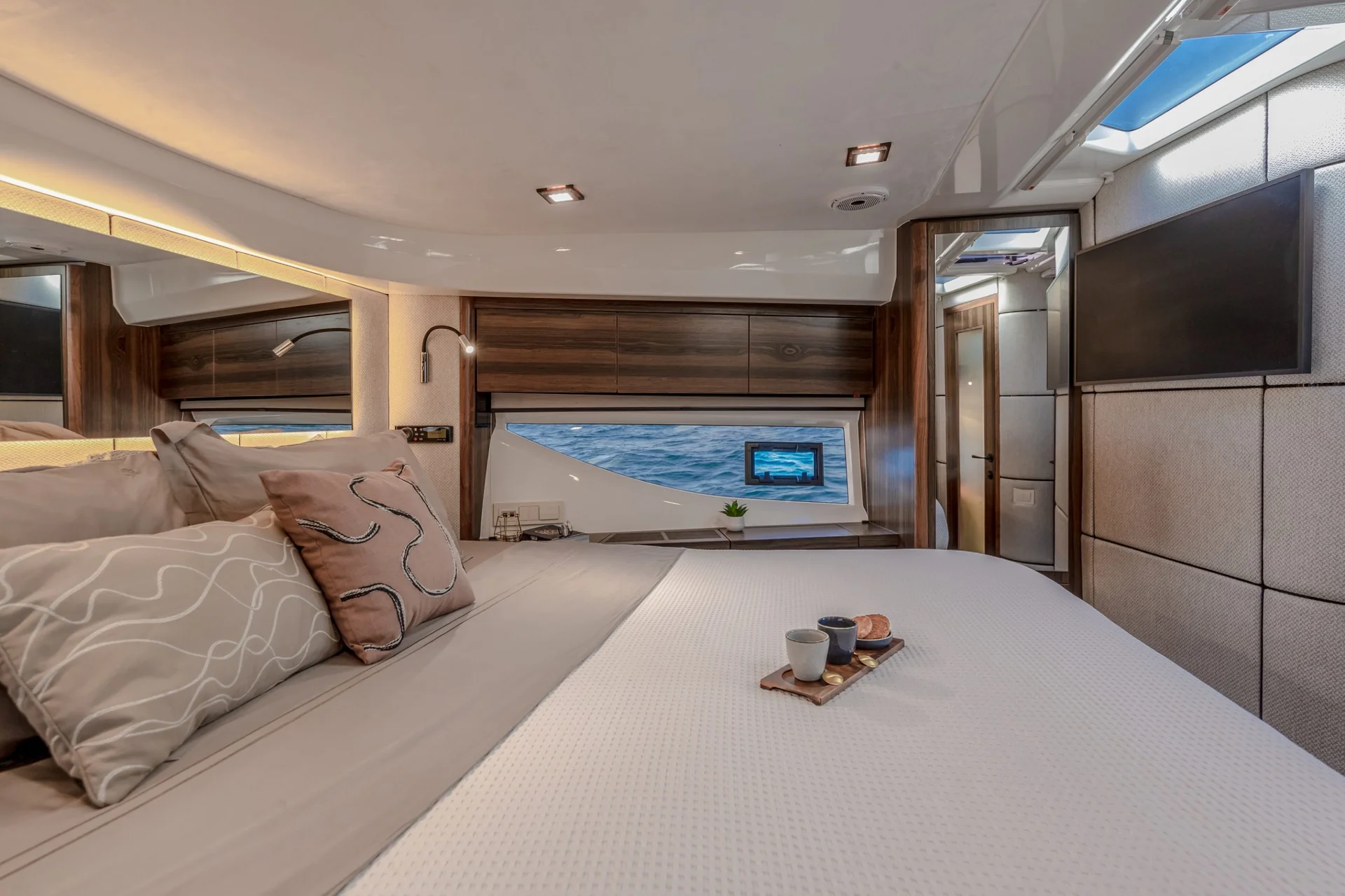 MAREX 440 Gourmet Cruiser Two or three cabins