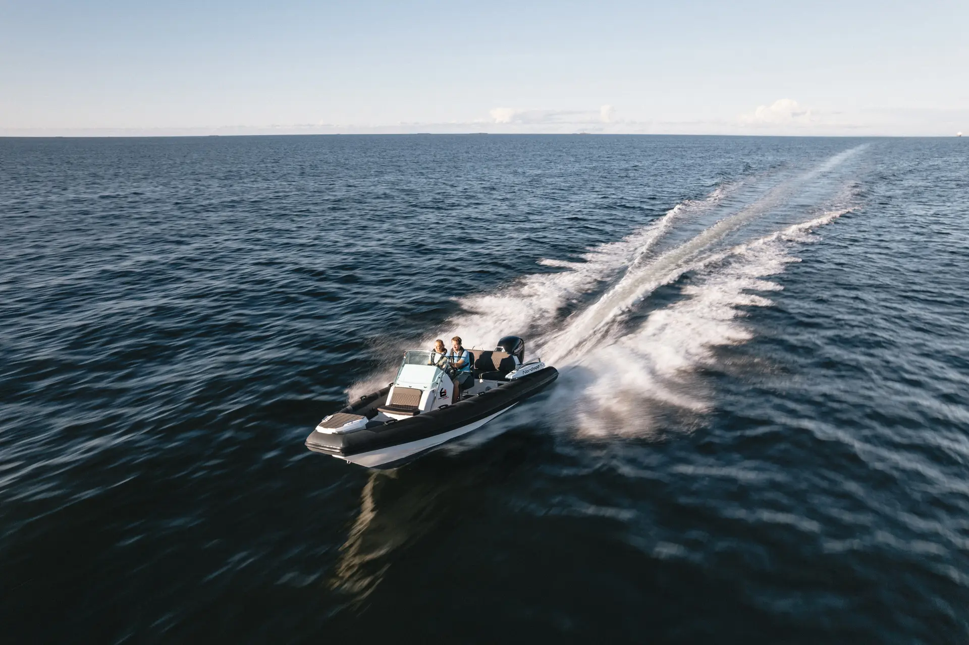 Nordkapp Airborne 6.3 exterior performance and deck image 7
