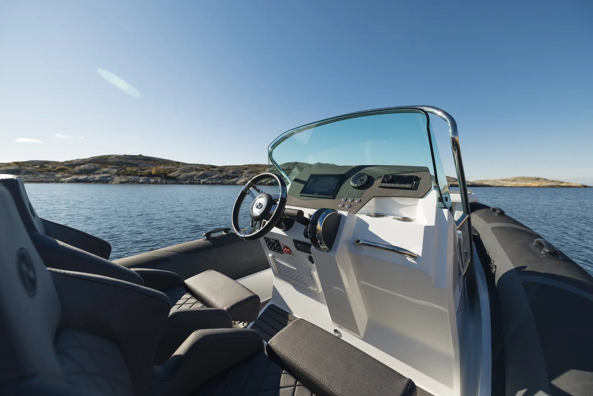 Nordkapp Airborne 6.3 exterior performance and deck image 22