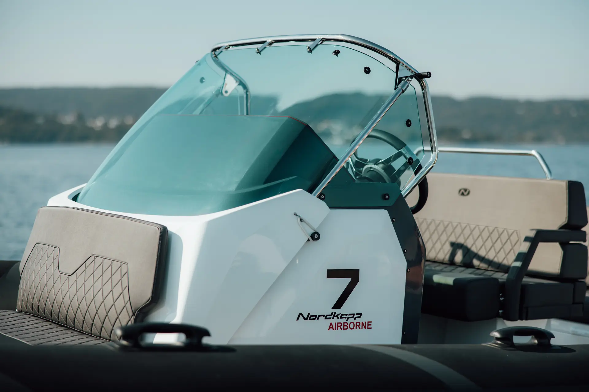 Nordkapp Airborne 7 exterior performance and deck image 5