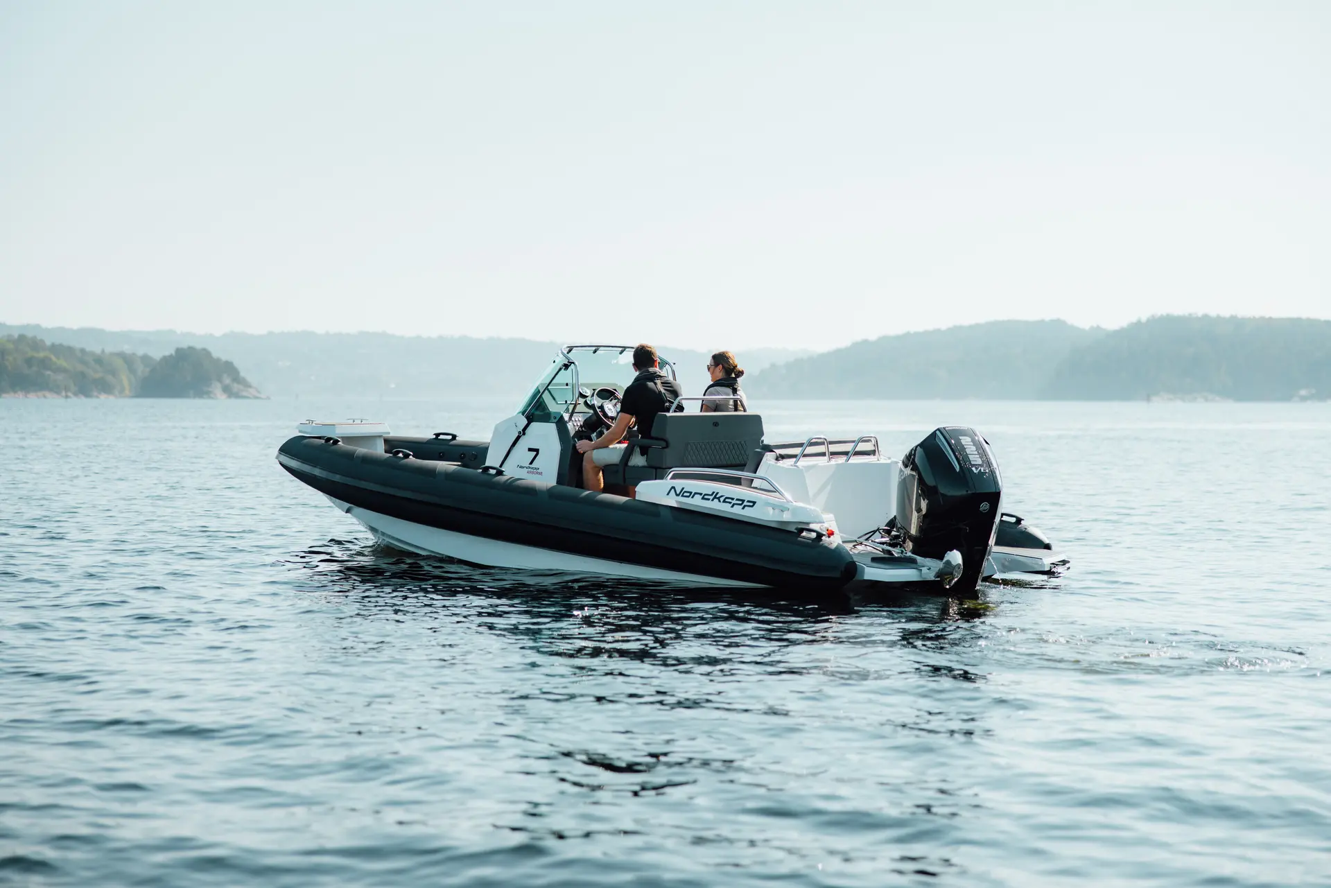 Nordkapp Airborne 7 exterior performance and deck image 17