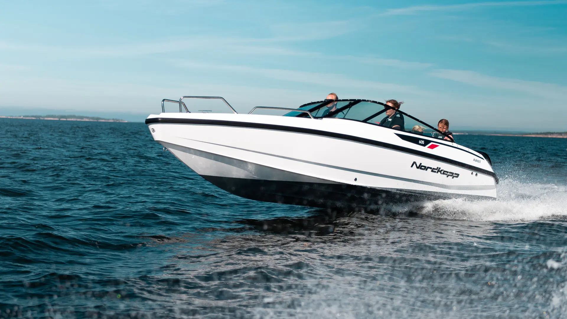 Avant 605 agile performance