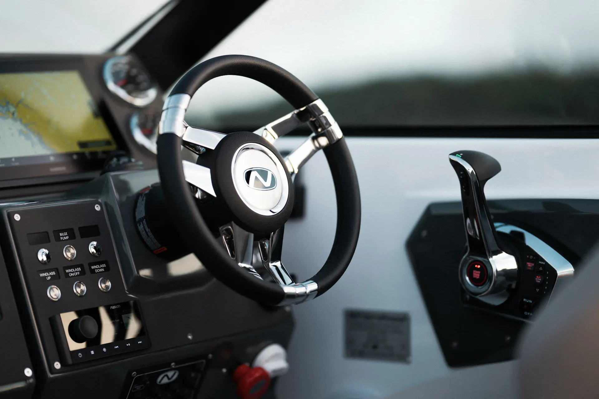 Avant 705 intuitive helm