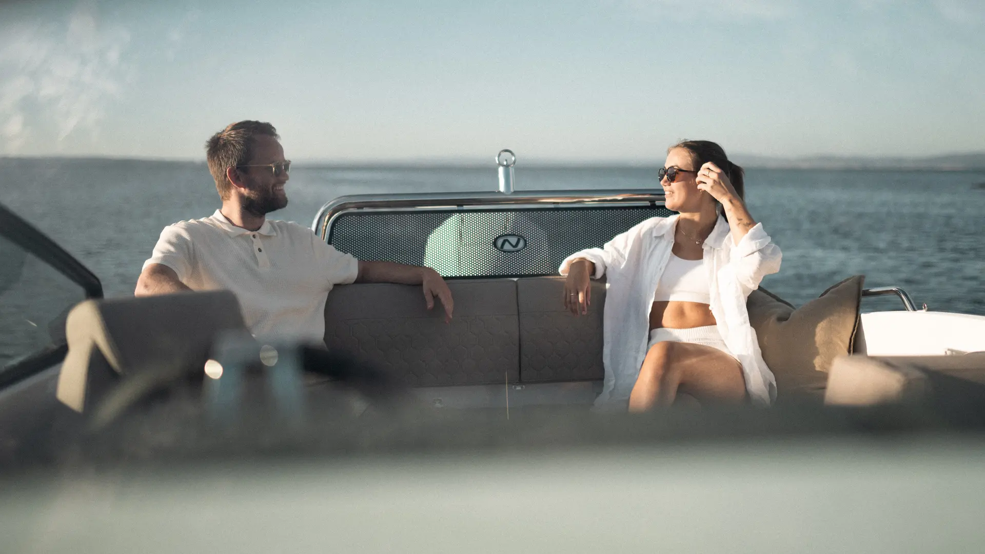 Avant 705 convertible sun lounger