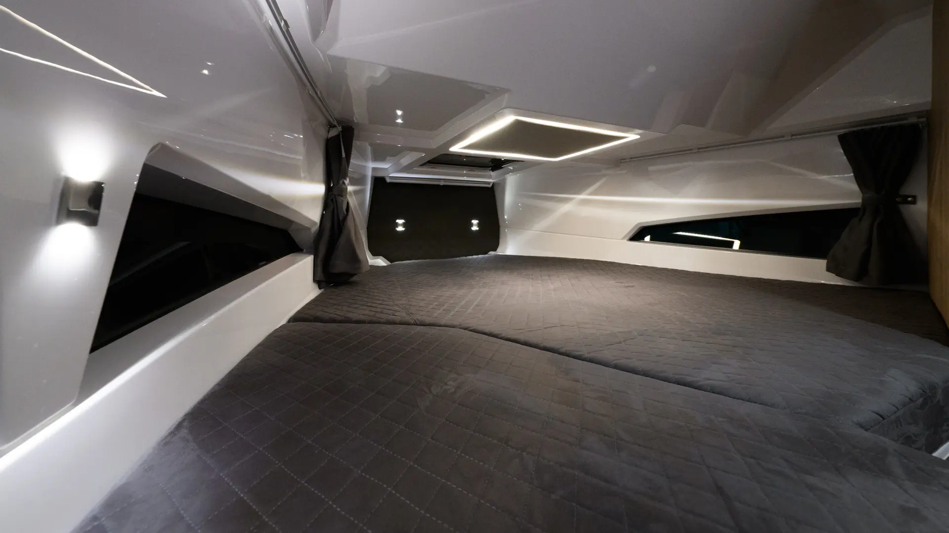 Nordkapp Coupe 905 V12 wheelhouse cabin and interior image 26