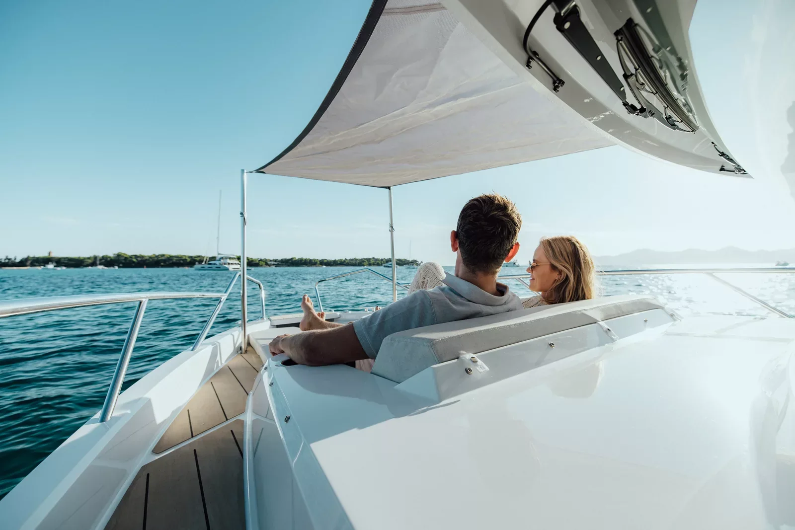 Nordkapp Coupe 905 exterior performance and deck image 8