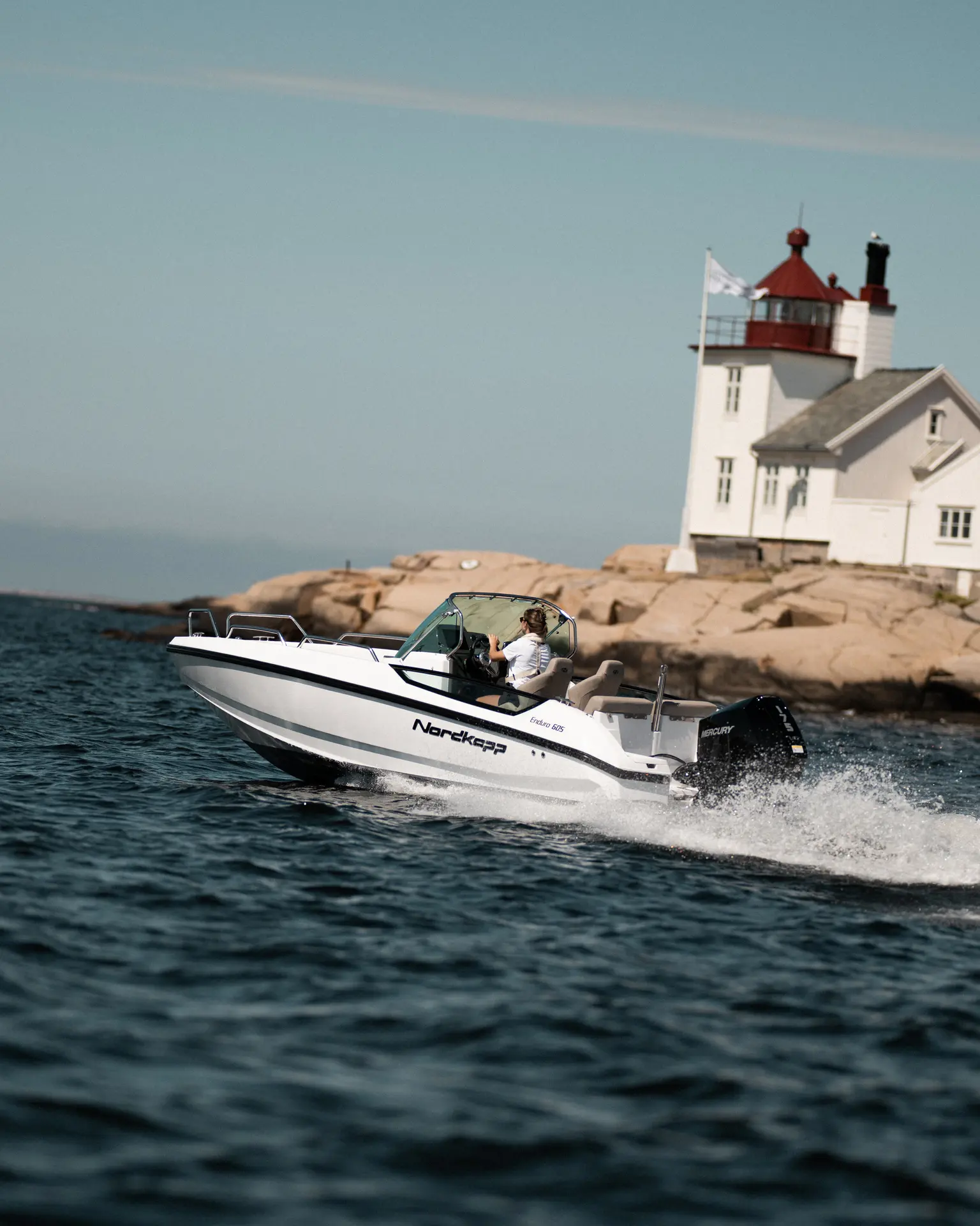 Nordkapp Enduro 605 exterior performance and deck image 23