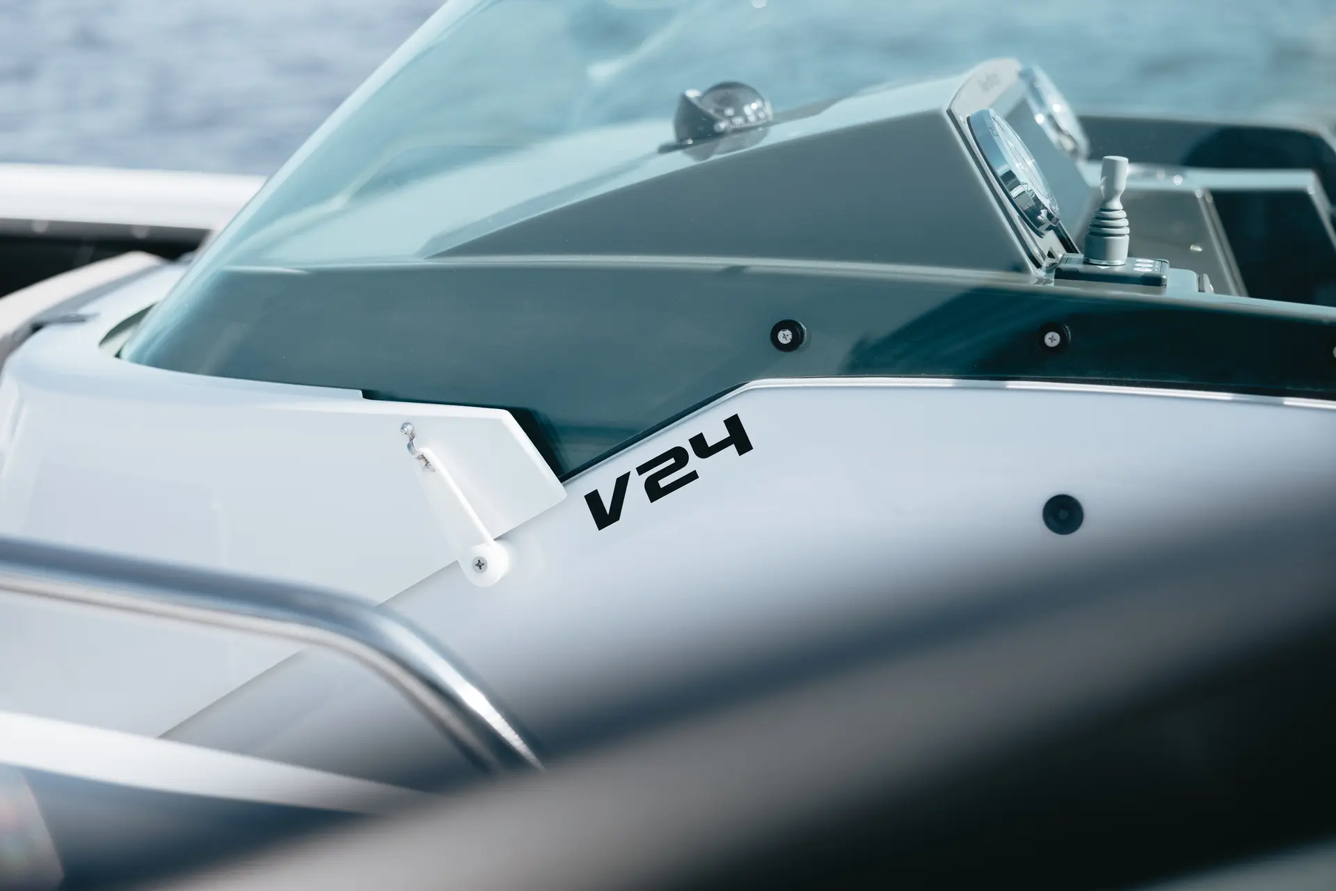 Nordkapp Enduro 705 exterior performance and deck image 9