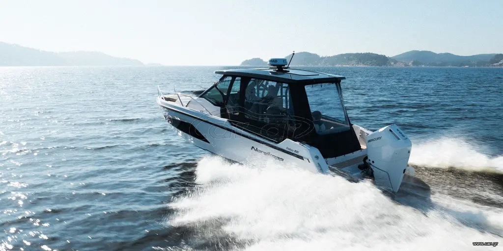 Enduro 830 powerful open-sea ability