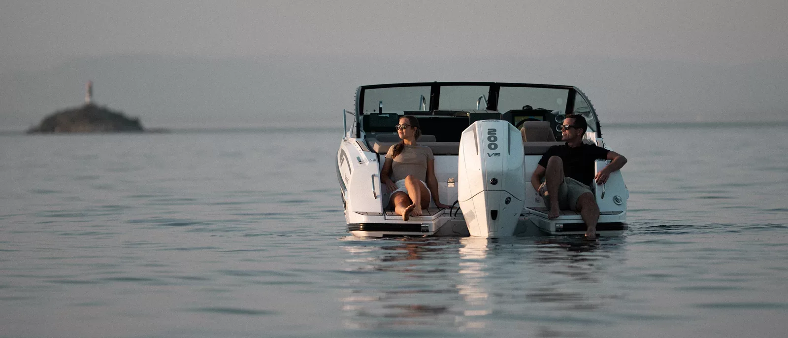 Noblesse 660 easy water access