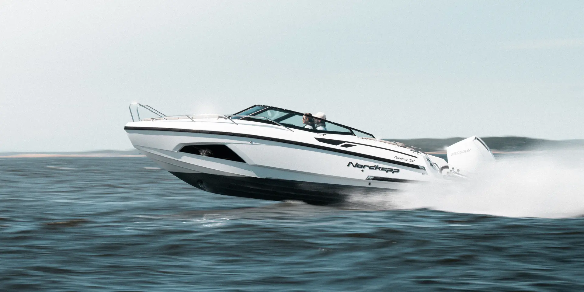 Nordkapp Noblesse 720 exterior performance and deck image 1