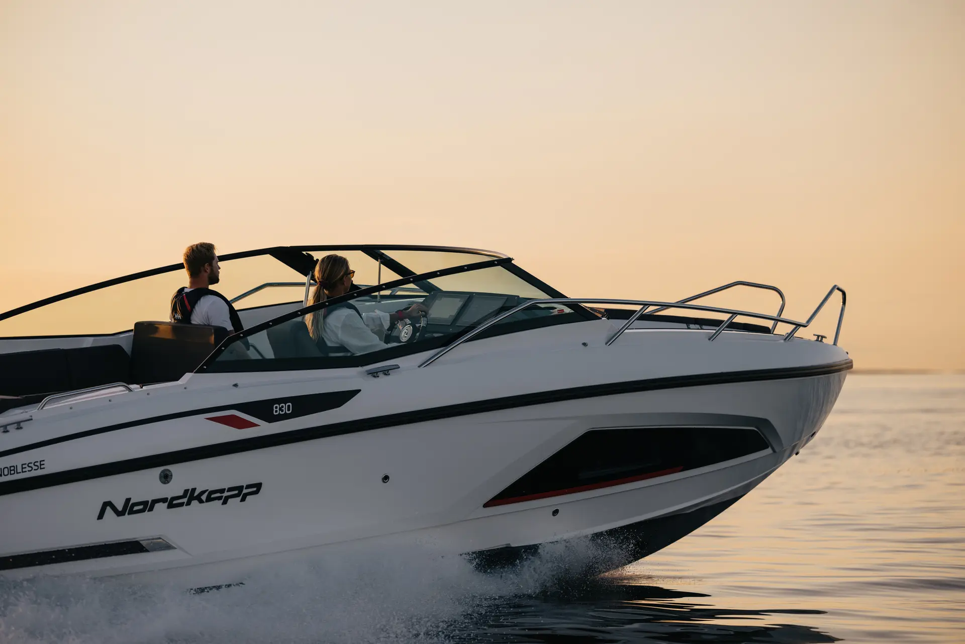 Nordkapp Noblesse 830 exterior performance and deck image 20