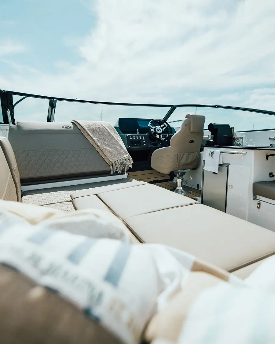 Nordkapp Noblesse 830 exterior performance and deck image 25