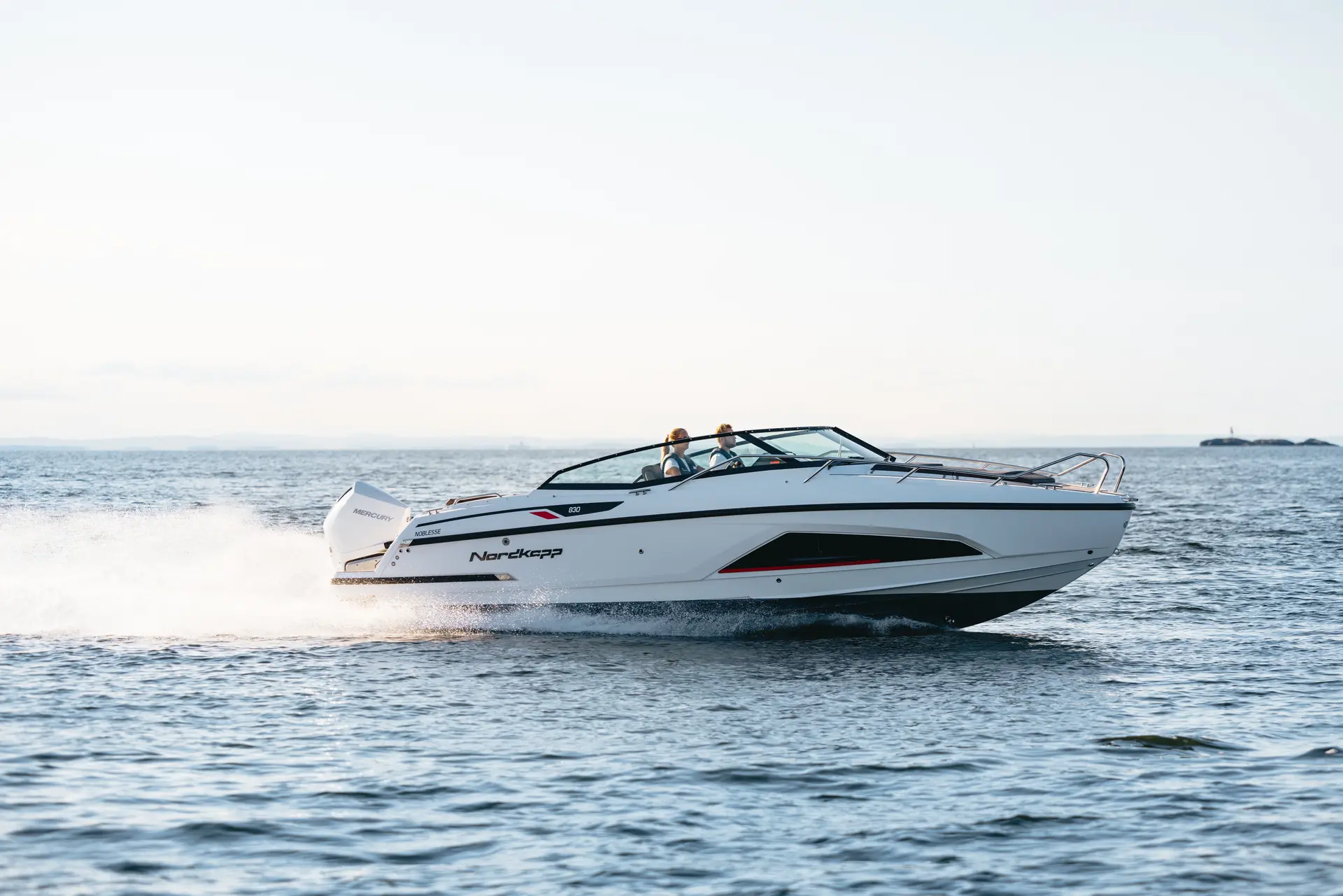 Nordkapp Noblesse 830 exterior performance and deck image 28